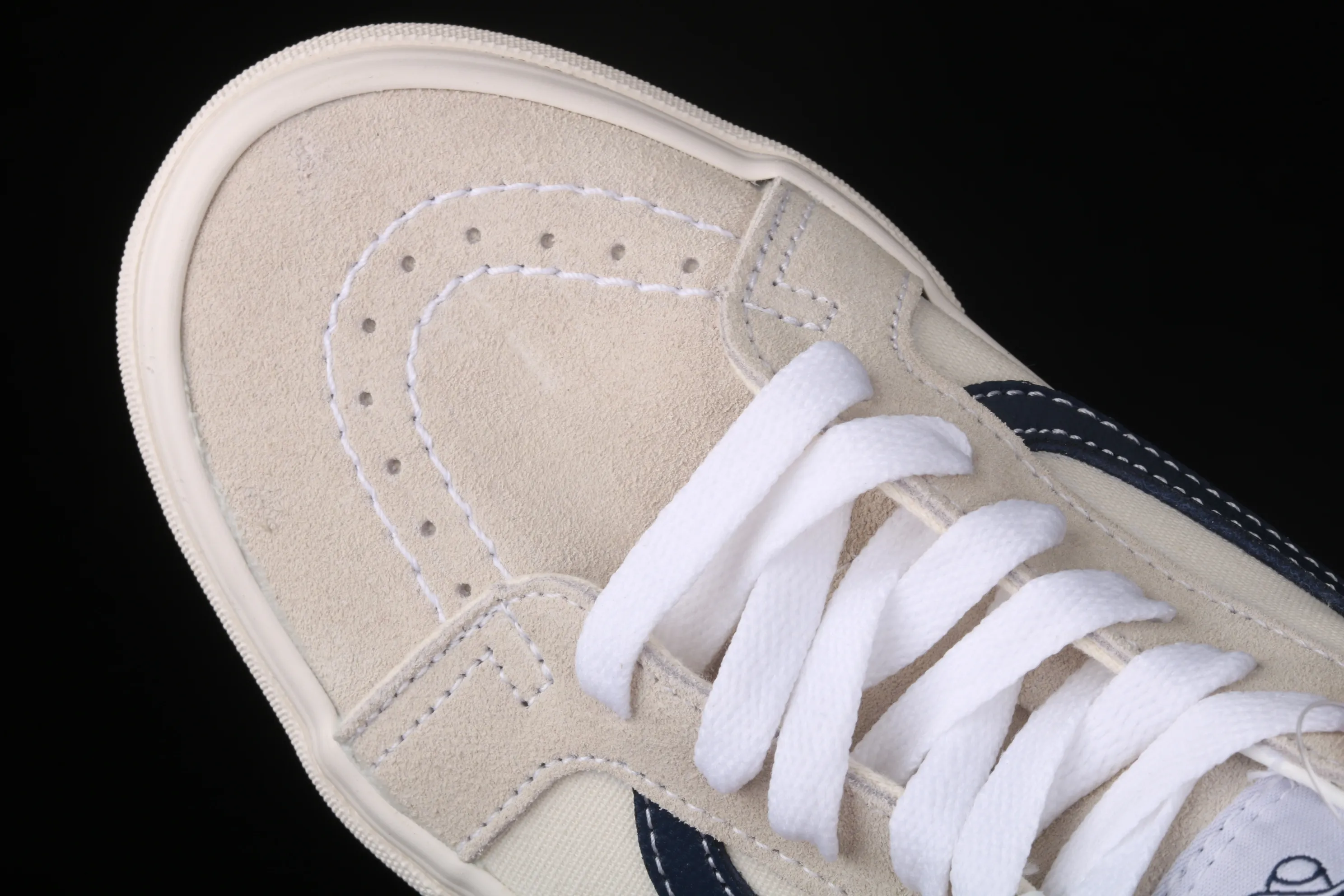 All Categories Vans Vans Series Vans Mid Vans Sk8 Mid Reissue Vans Mid VN0A391FTP1 One size too large